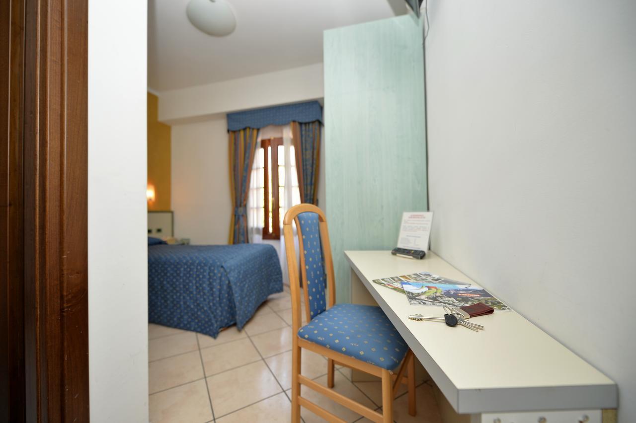 Albergo Valsangone Giaveno Kültér fotó